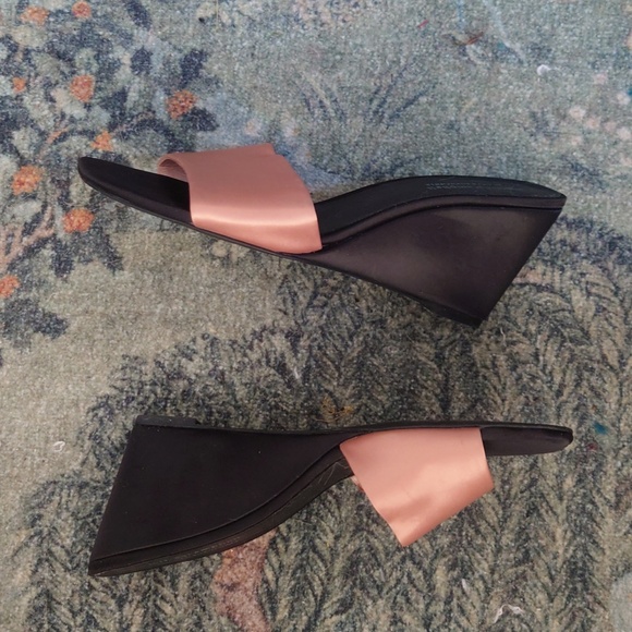 Jeffrey Campbell Shoes - Jeffrey Campbell for anthropologie black and pink satin mule size 9 1/2